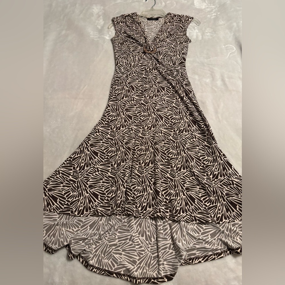 B.Smart Cap Sleeve V-Neck Dress